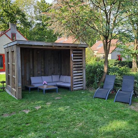 7 Person House With Garden, Firepit, Swimming Lake, Hammock, Child Friendly, In- And Outside Playground, Slide, And Great Coffee Ewijk Dış mekan fotoğraf