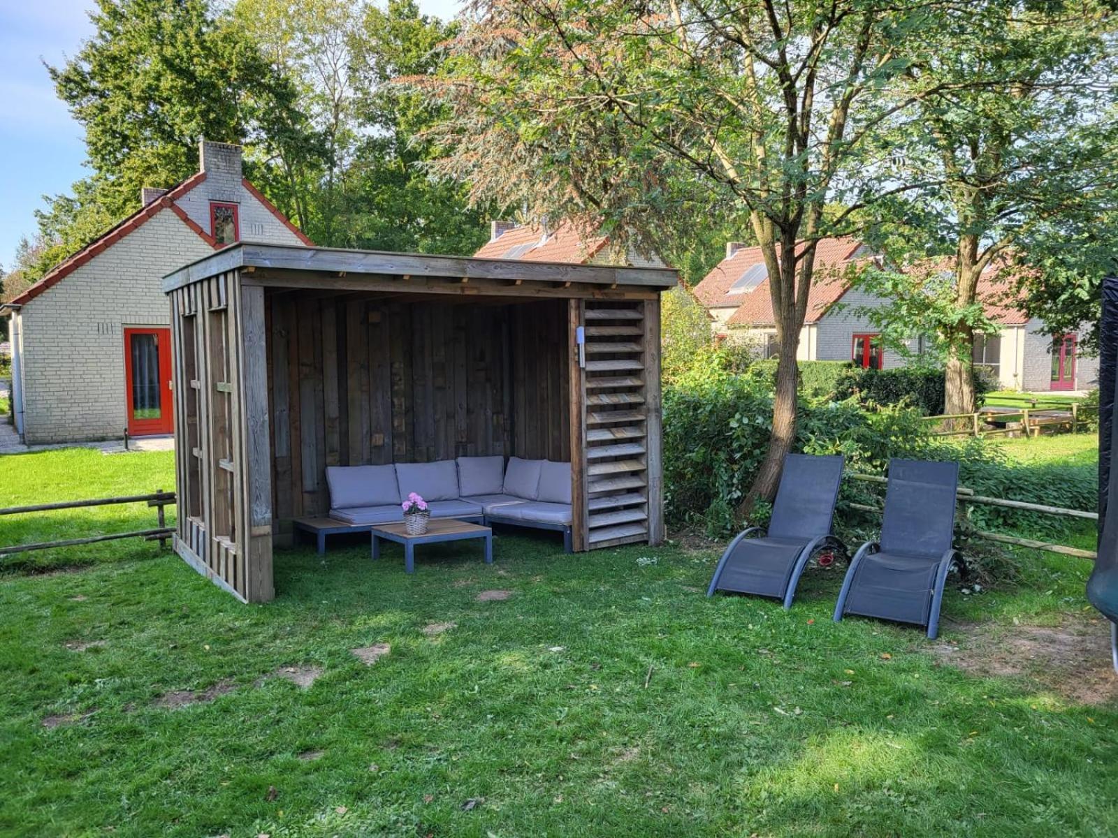 7 Person House With Garden, Firepit, Swimming Lake, Hammock, Child Friendly, In- And Outside Playground, Slide, And Great Coffee Ewijk Dış mekan fotoğraf