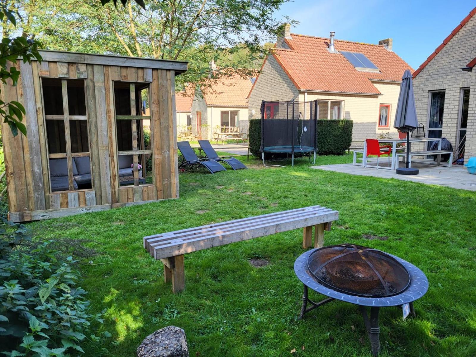 7 Person House With Garden, Firepit, Swimming Lake, Hammock, Child Friendly, In- And Outside Playground, Slide, And Great Coffee Ewijk Dış mekan fotoğraf